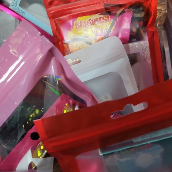 Everyday Lash Bundles - Mystery Box - Picture 6 of 16